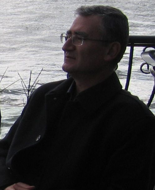 Vahdet Kaya