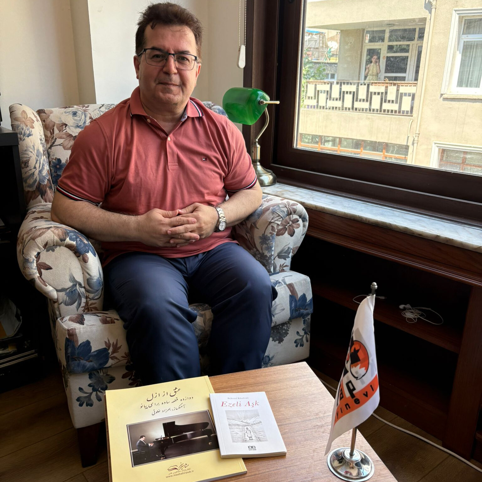 Behzad Khalvati: Yazarlık Serüveni ve "Ezeli Aşk" Kitabı
